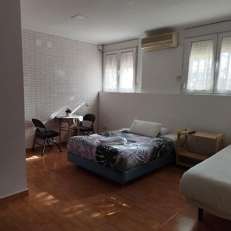 El Colmenar Habitaciones Madrid Exterior photo