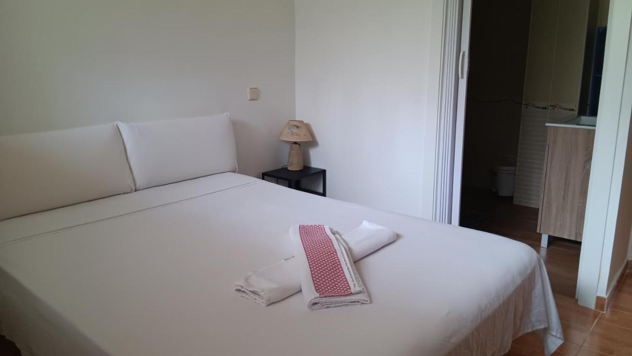 El Colmenar Habitaciones Madrid Exterior photo